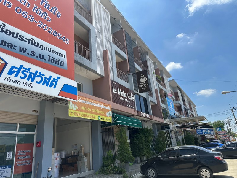 ขายหรือให้เช่า อาคารพาณิชย์ 3 ชั้นครึ่ง  เลขที่ 55/40 หมู่บ้านสุขนิเวศน์ 9  แก้วอินทร์,บางแม่นาง บางใหญ่ นนทบุรี 